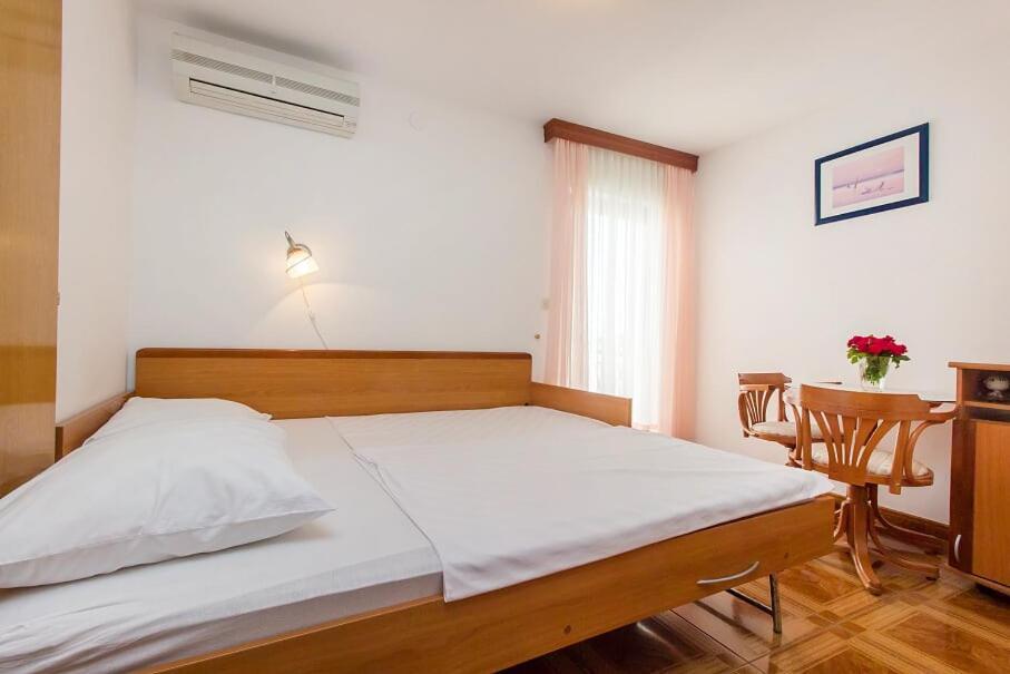 וודיצה Apartments Tonimir מראה חיצוני תמונה